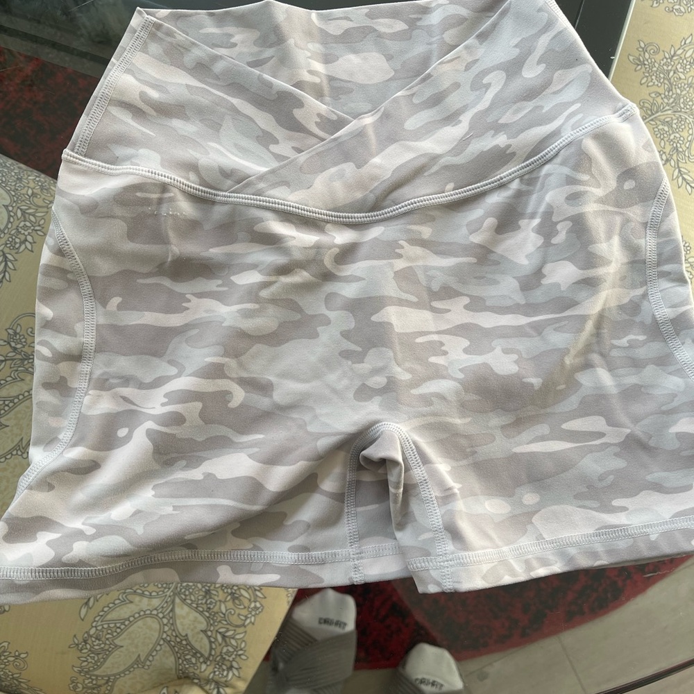 Light Gray Camo High-Waist Athletic Shorts